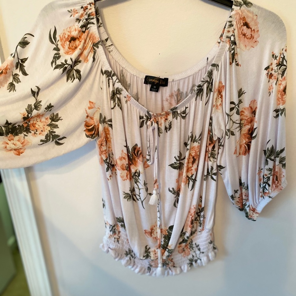 Floral blouse 🌸